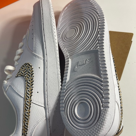 Nike Women’s Court Vision Low Next Nature x Nike United United in Victory - Picture 14 of 15